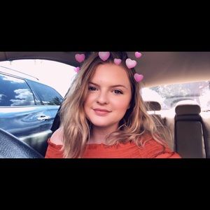 Meet your Posher, Alissa